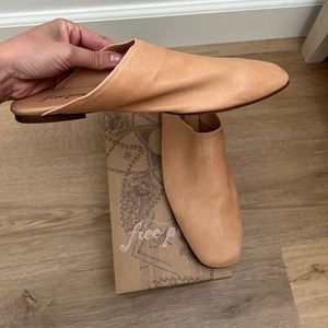 Free People nude flat size 40 (size 9)